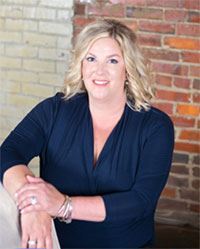 Photo - Headshot   11-18